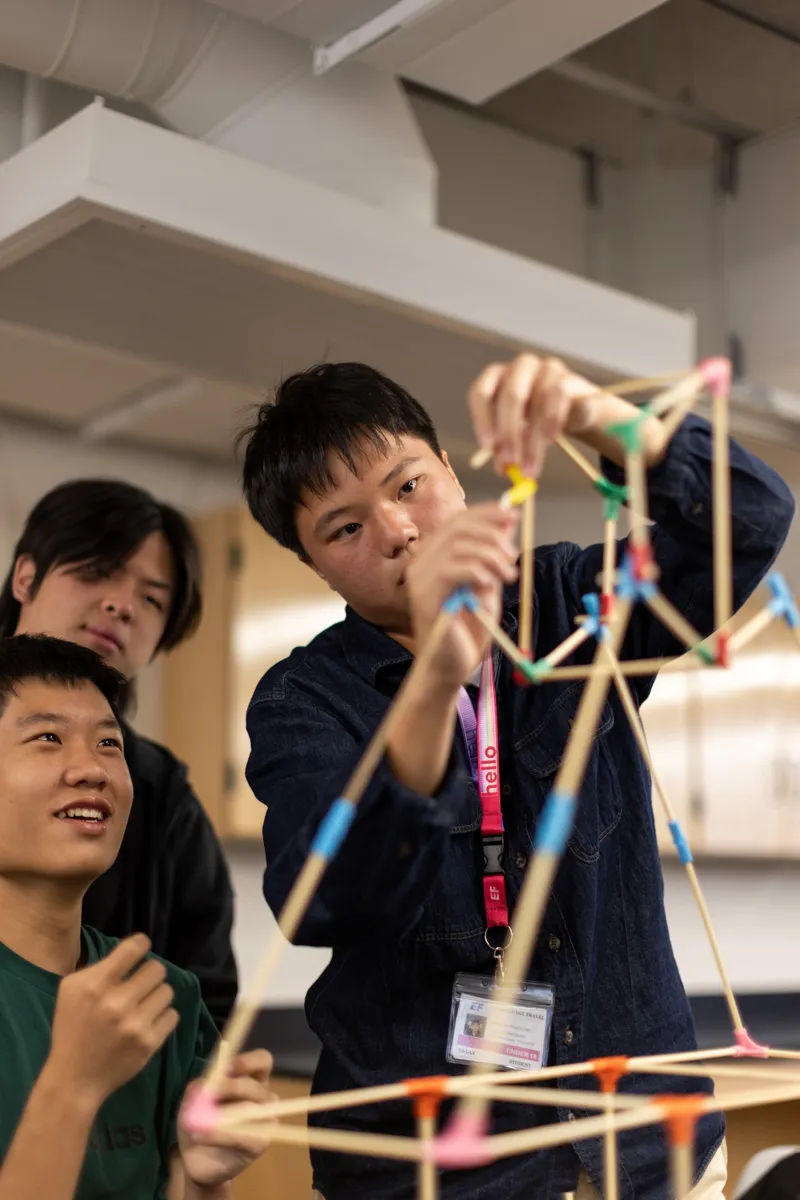 Building a geometric ball, one connector at a time