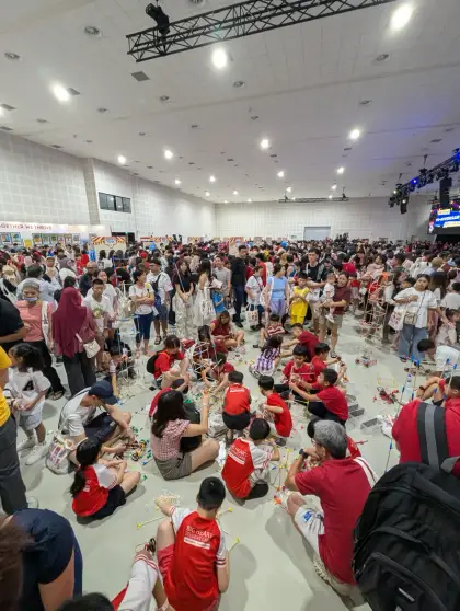 A sea of builders